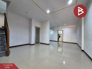 For sale 3 bedrooms townhouse in Mueang Samut Sakhon, Samut Sakhon