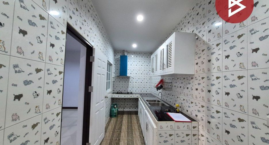 For sale 3 bedrooms townhouse in Mueang Samut Sakhon, Samut Sakhon