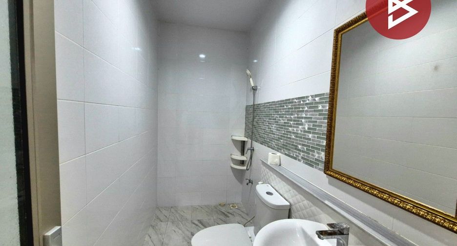 For sale 3 bedrooms townhouse in Mueang Samut Sakhon, Samut Sakhon