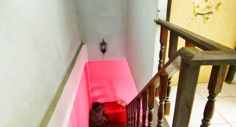 For sale 2 bedrooms townhouse in Mueang Samut Sakhon, Samut Sakhon