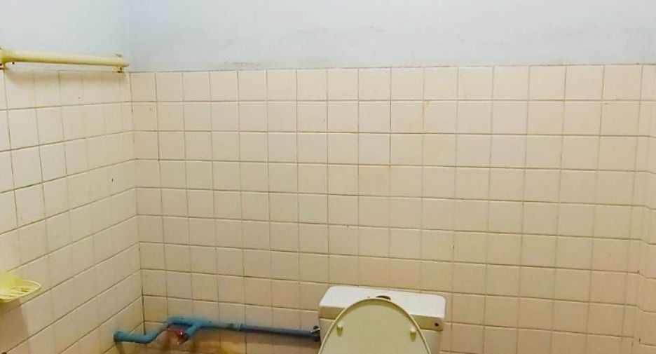 For sale 2 bedrooms townhouse in Mueang Samut Sakhon, Samut Sakhon