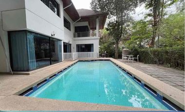Casa en alquiler de 4 habitaciones en Pak Kret, Nonthaburi