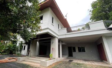 Casa en alquiler de 4 habitaciones en Pak Kret, Nonthaburi