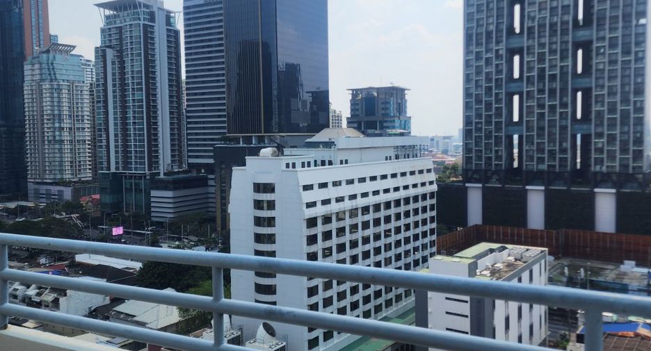 For sale 3 bedrooms condo in Sathon, Bangkok