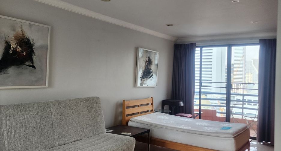 For sale 3 bedrooms condo in Sathon, Bangkok