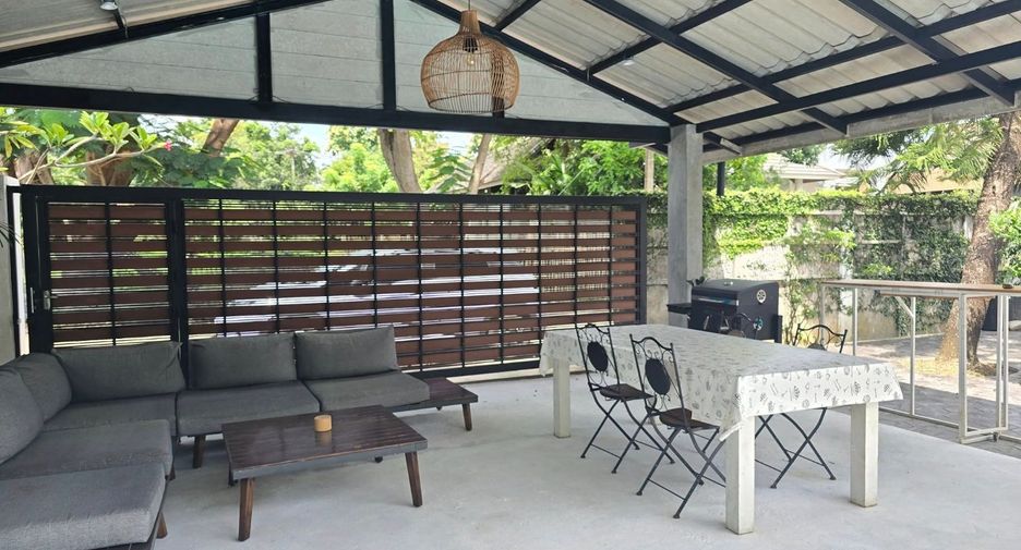 Villa zur Miete mit 4 Zimmer in Mueang Chiang Mai, Chiang Mai