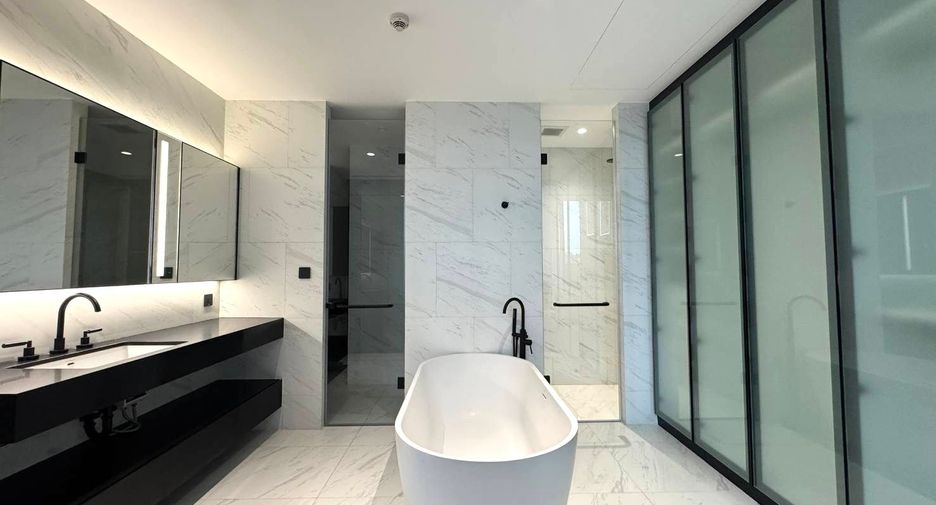 À vendre 1 chambre condo à Sathon, Bangkok