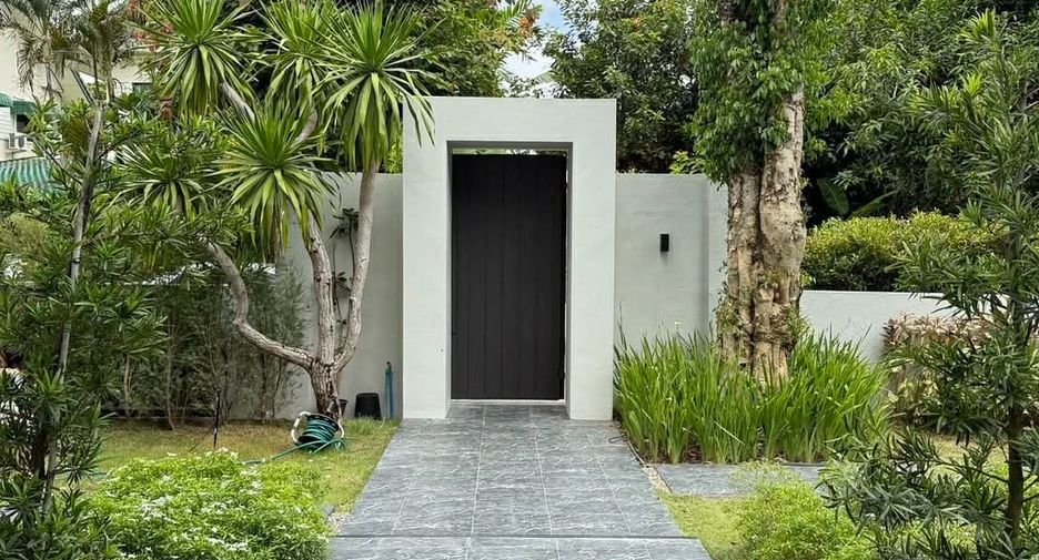 For rent 5 bedrooms villa in Hang Dong, Chiang Mai