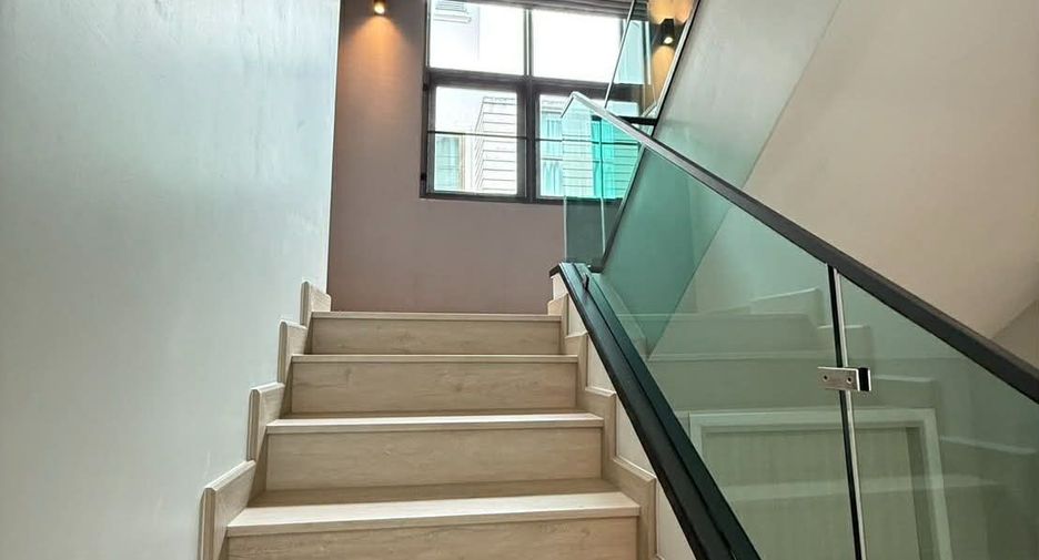 For rent 5 bedrooms villa in Hang Dong, Chiang Mai