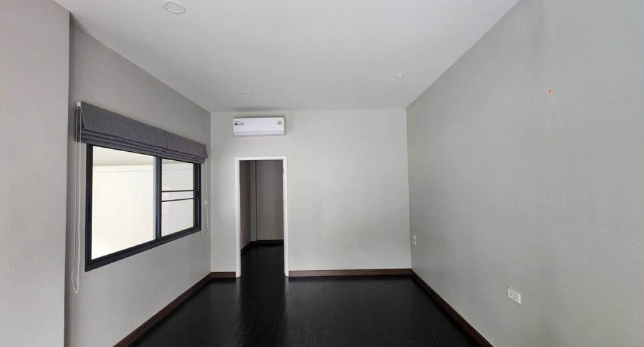 For rent 5 bedrooms villa in Hang Dong, Chiang Mai