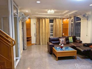 À louer 4 chambres maison à Bang Lamung, Chonburi