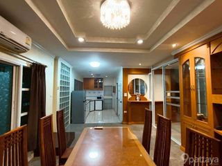 À louer 4 chambres maison à Bang Lamung, Chonburi