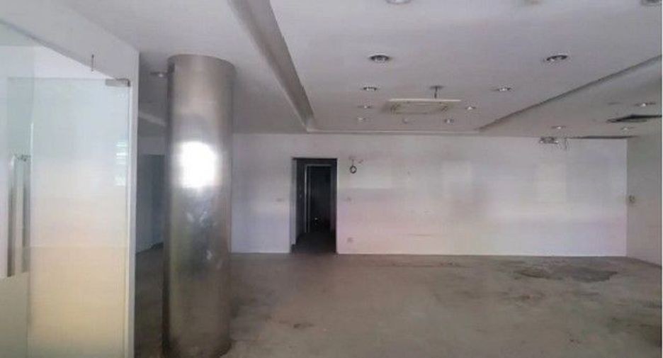 Büro zum Kauf mit 1 Zimmer in Ban Bueng, Chonburi