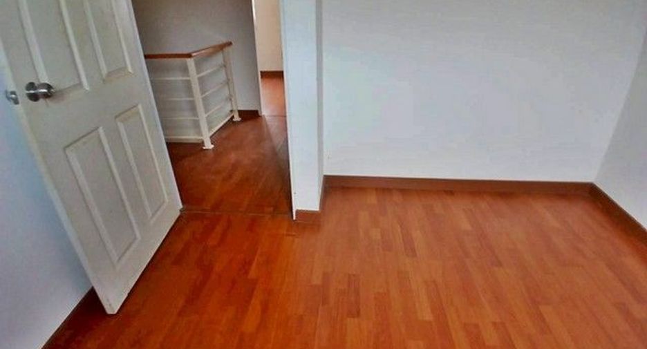 For sale 1 Beds townhouse in Ban Khai, Rayong
