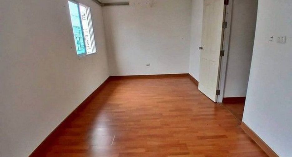 For sale 1 Beds townhouse in Ban Khai, Rayong