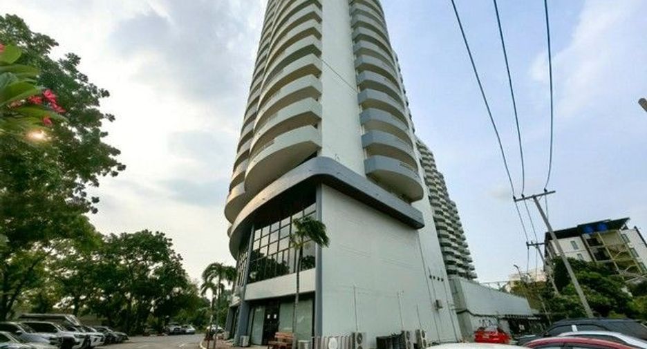For sale 1 bed condo in Si Racha, Chonburi
