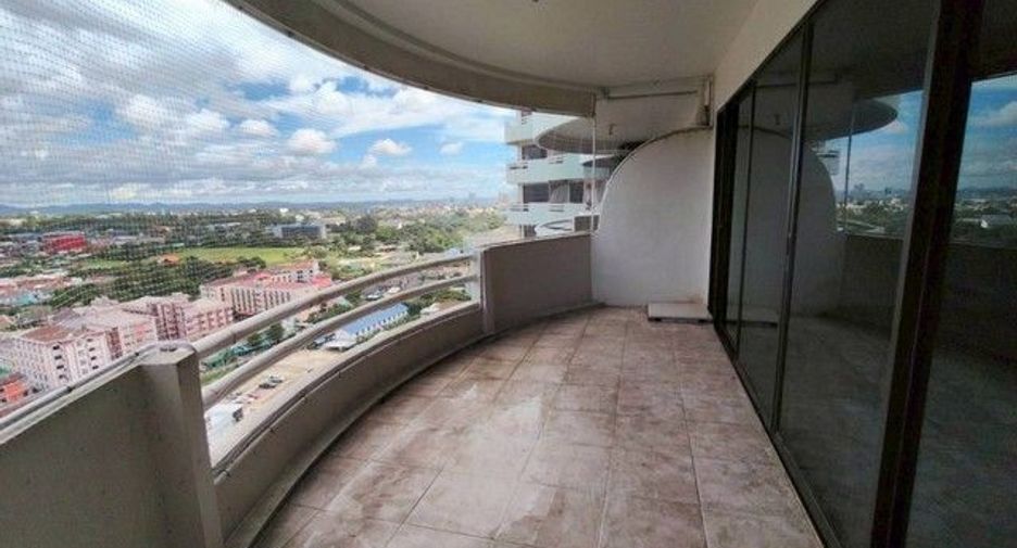 For sale 1 bed condo in Si Racha, Chonburi
