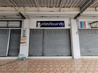 出售 3 卧室 商业空间 在 Ban Bueng, Chon Buri
