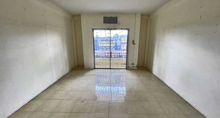 Local comercial en venta de 1 habitaciones en Ban Bueng, Chonburi