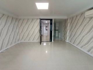 Аренда 4 спальни офис в Bang Phli, Самутпракан