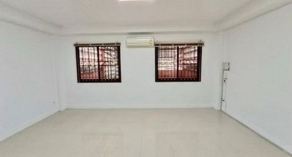 出租 4 卧室 办公室 在 Bang Phli, Samut Prakan