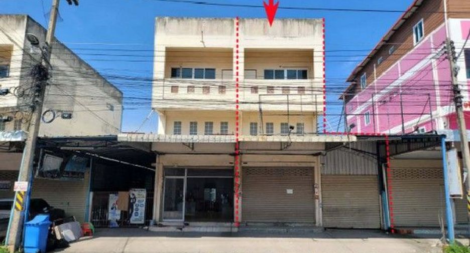 出售 1 卧室 商业空间 在 Ban Bueng, Chon Buri