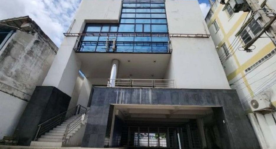 For sale 1 bed office in Ban Bueng, Chonburi