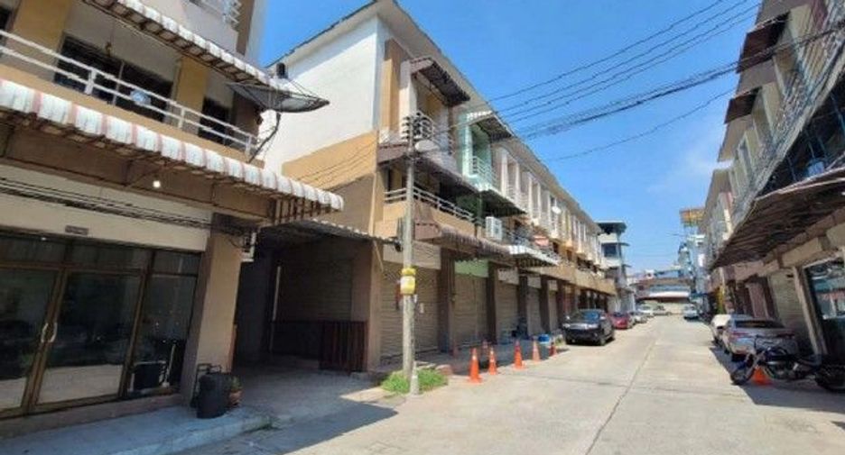 For sale 1 bed retail Space in Ban Bueng, Chonburi