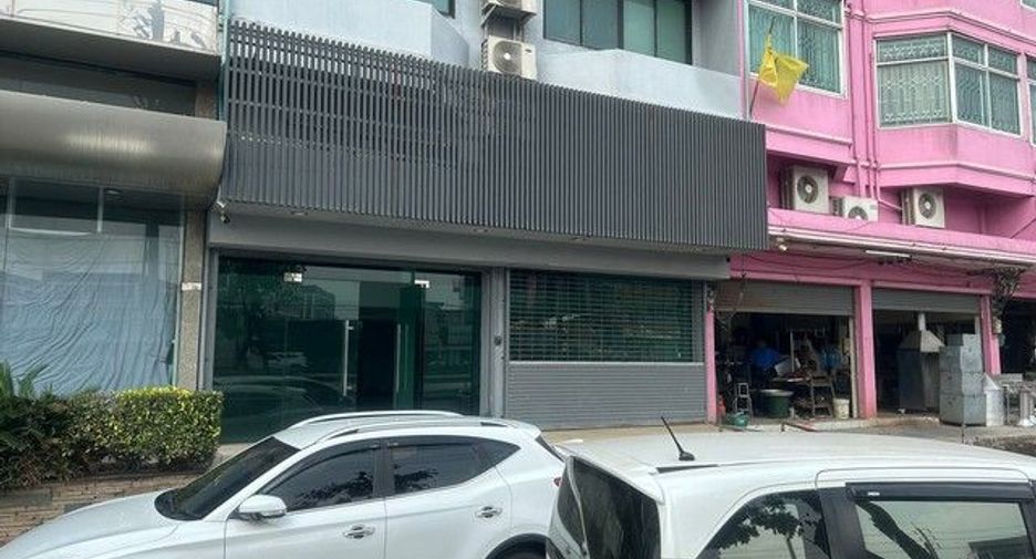 For rent 5 bedrooms office in Bang Khae, Bangkok