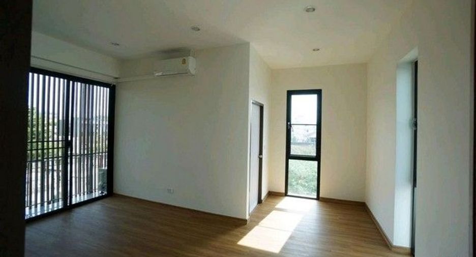 For rent 2 bedrooms office in Chatuchak, Bangkok
