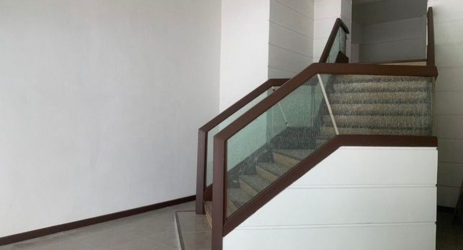 For rent 1 bed office in Bang Rak, Bangkok