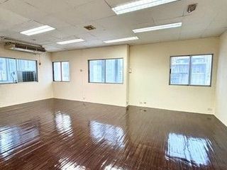For rent 1 bed office in Watthana, Bangkok
