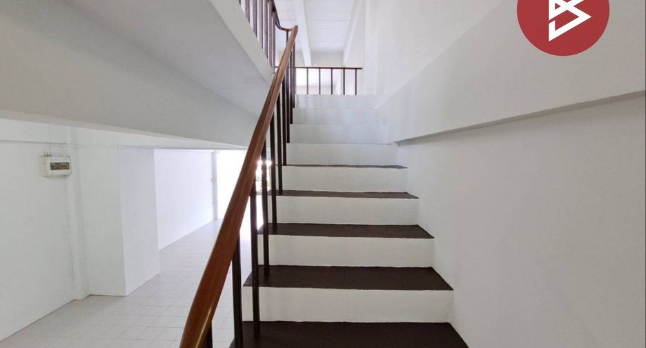 Reihenhaus zum Kauf mit 2 Zimmer in Bang Bua Thong, Nonthaburi
