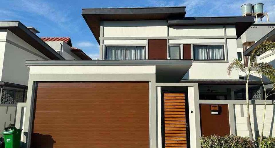 For rent 3 bedrooms villa in Bang Lamung, Chonburi