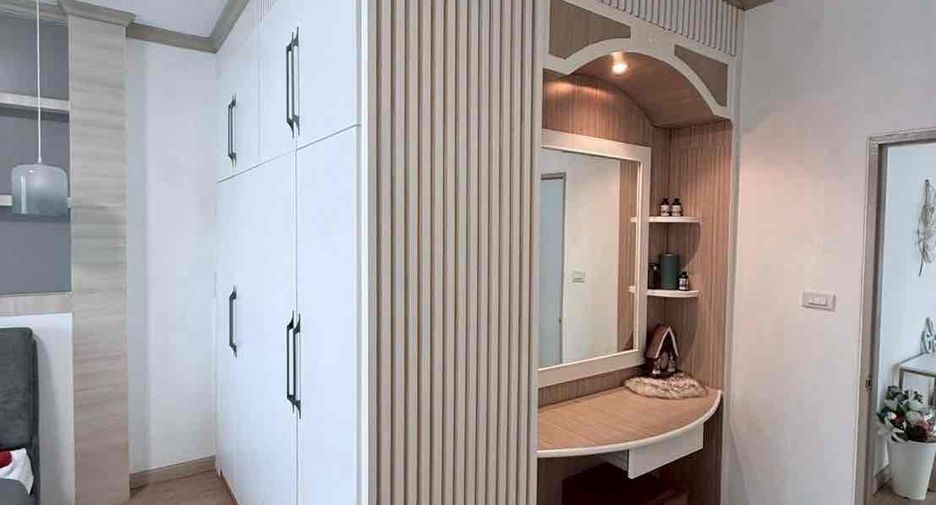 For rent 3 bedrooms villa in Bang Lamung, Chonburi