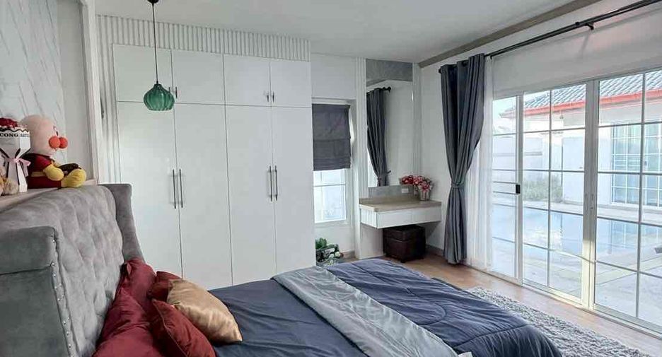 For rent 3 bedrooms villa in Bang Lamung, Chonburi