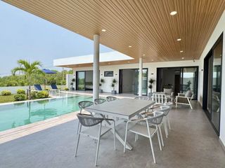 For sale 3 ベッドルーム villa in Bang Lamung, Chonburi