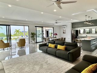 For sale 3 ベッドルーム villa in Bang Lamung, Chonburi
