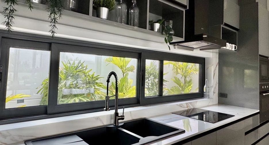 For sale 3 ベッドルーム villa in Bang Lamung, Chonburi