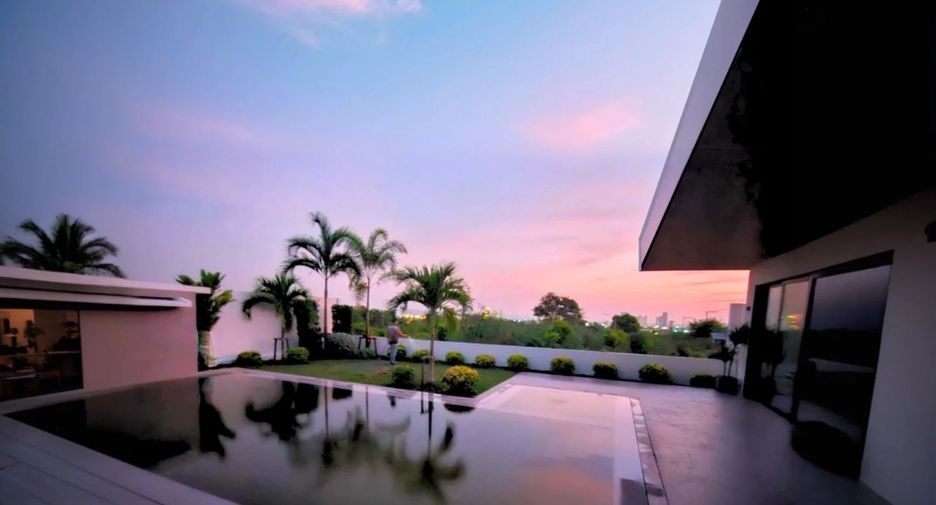 For sale 3 ベッドルーム villa in Bang Lamung, Chonburi