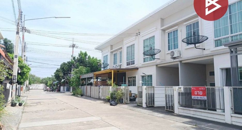 For sale 4 bedrooms townhouse in Ban Pho, Chachoengsao