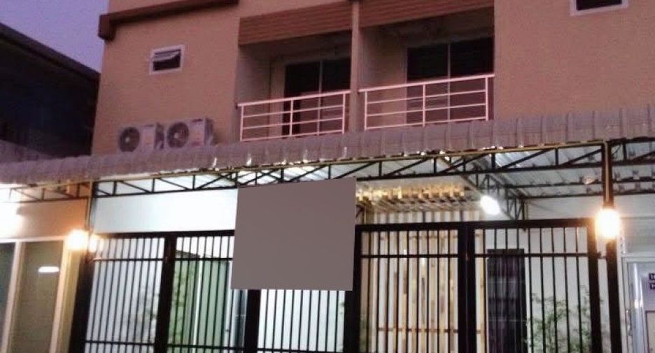 For sale hotel in Mueang Nakhon Sawan, Nakhon Sawan