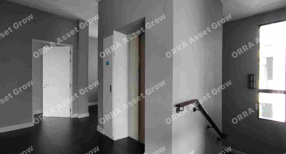 For sale 5 bedrooms house in Thawi Watthana, Bangkok