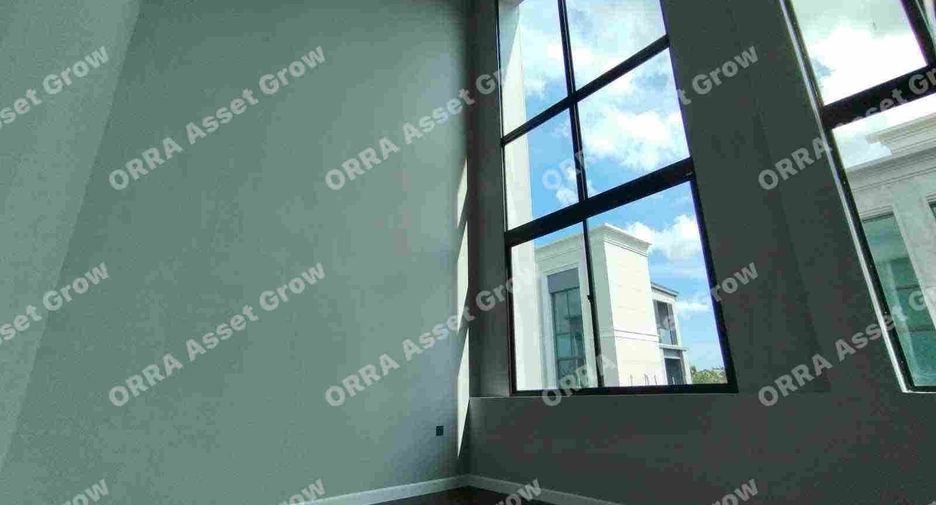 For sale 5 bedrooms house in Thawi Watthana, Bangkok
