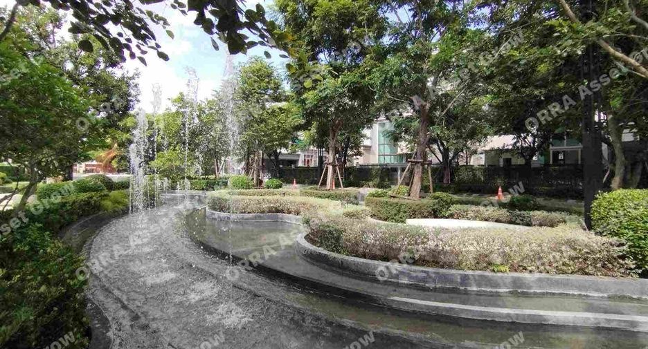 For sale 5 bedrooms house in Thawi Watthana, Bangkok