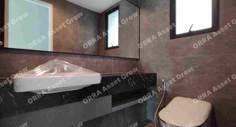 For sale 5 bedrooms house in Thawi Watthana, Bangkok