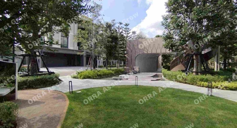 For sale 5 bedrooms house in Thawi Watthana, Bangkok