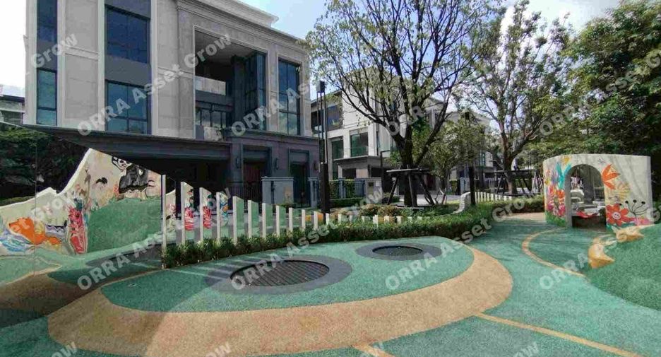 For sale 5 bedrooms house in Thawi Watthana, Bangkok