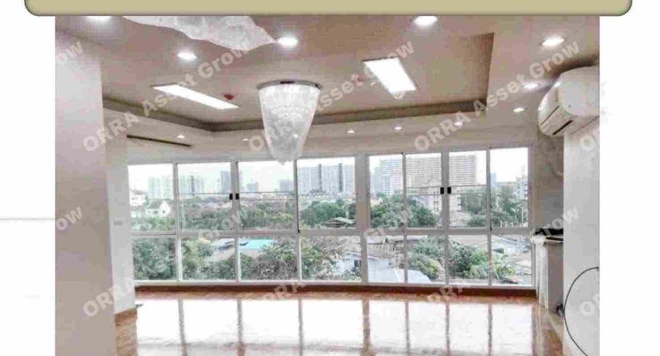For sale 50 bedrooms apartment in Dusit, Bangkok