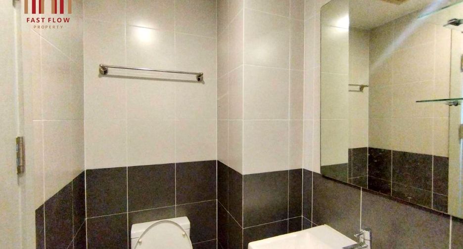 For sale 1 bed condo in Bangkok Noi, Bangkok
